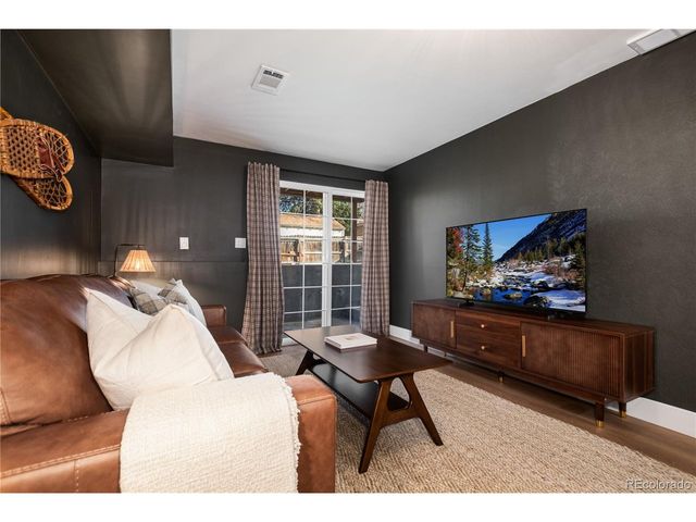 9292 W 56th Pl, Arvada, CO 80002