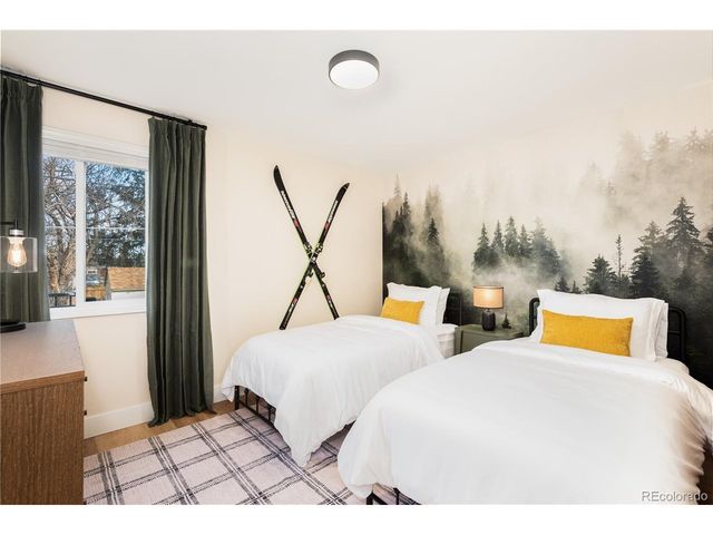 9292 W 56th Pl, Arvada, CO 80002