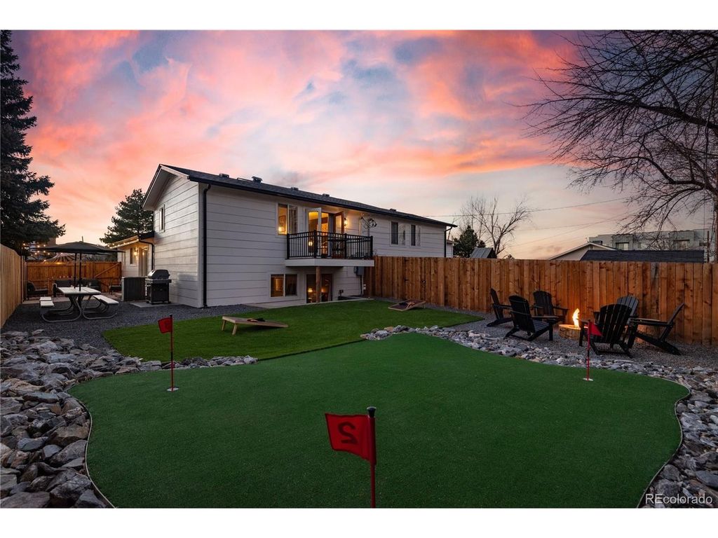 9292 W 56th Pl, Arvada, CO 80002