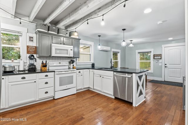 317 S 15th Street, Wilmington, NC 28401