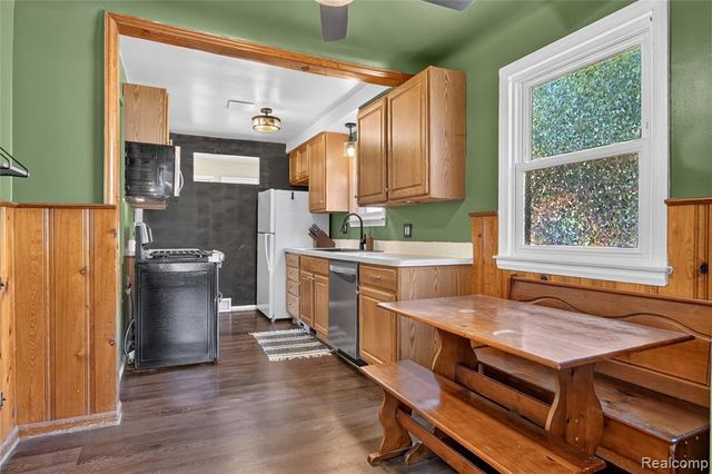 13729 Netherwood Street, Southgate, MI 48195