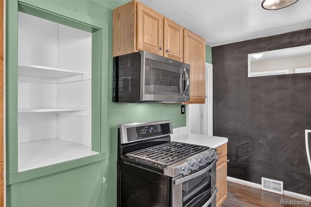 13729 Netherwood Street, Southgate, MI 48195
