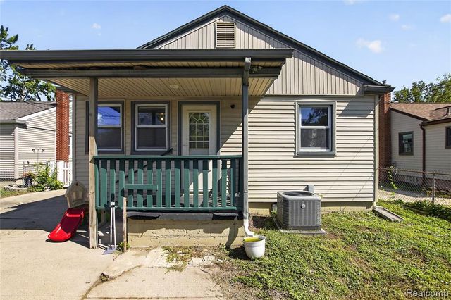 13729 Netherwood Street, Southgate, MI 48195