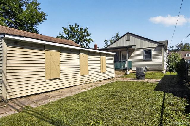13729 Netherwood Street, Southgate, MI 48195
