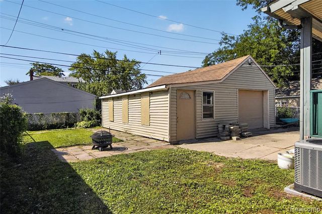 13729 Netherwood Street, Southgate, MI 48195