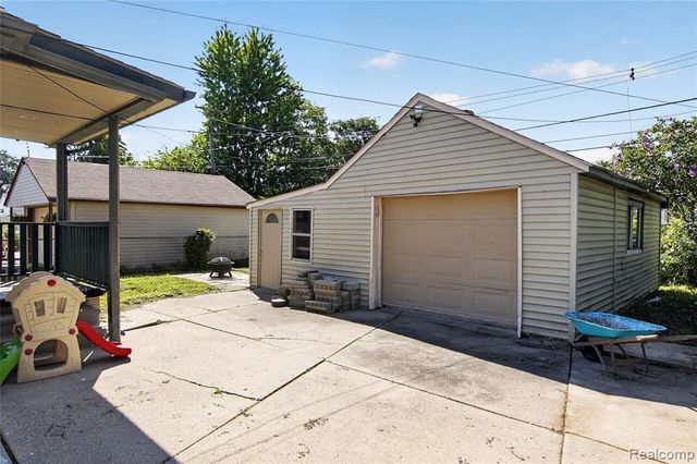 13729 Netherwood Street, Southgate, MI 48195