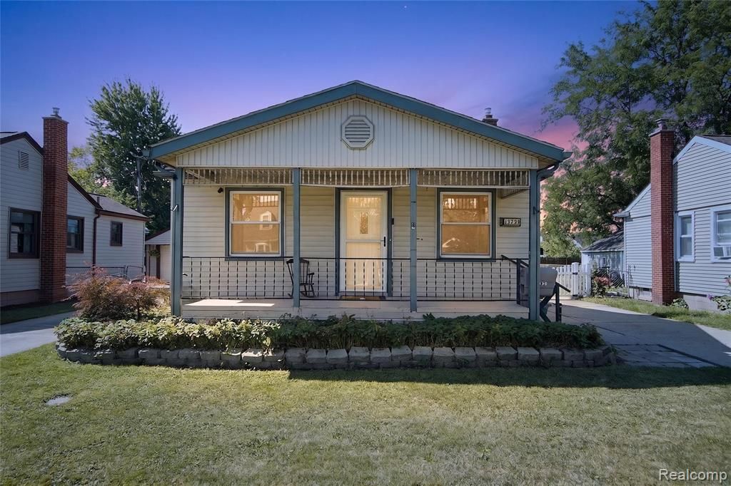 13729 Netherwood Street, Southgate, MI 48195