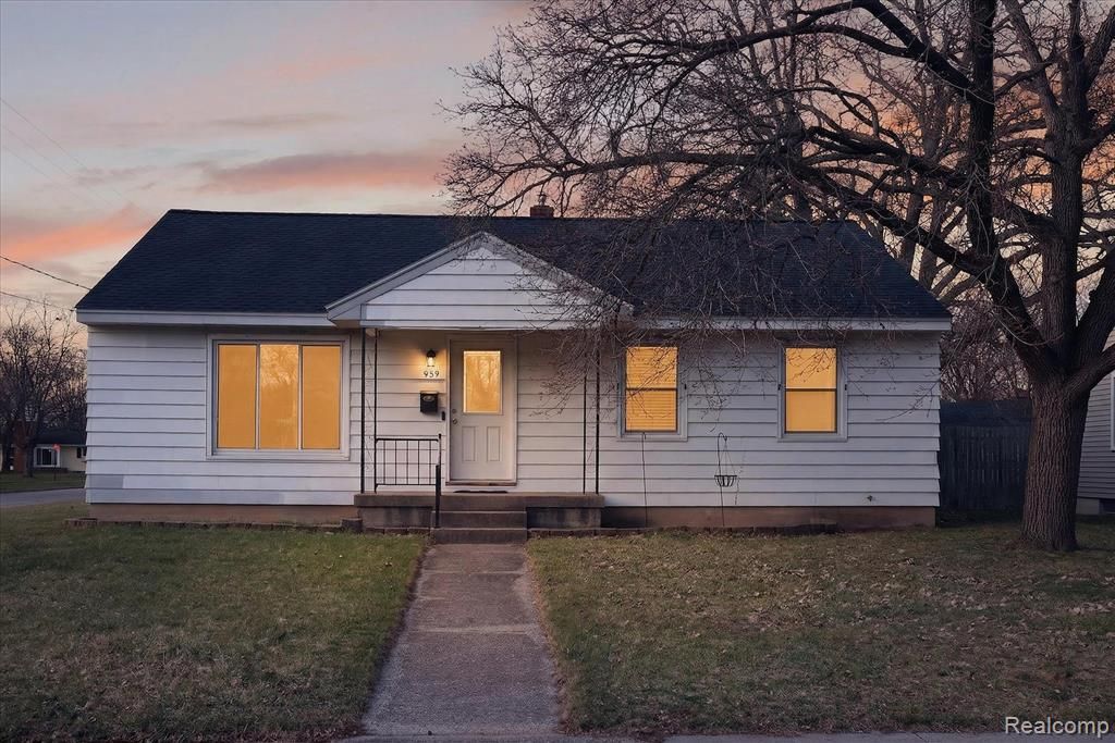 959 Blanchard Street, Wyoming, MI 49509