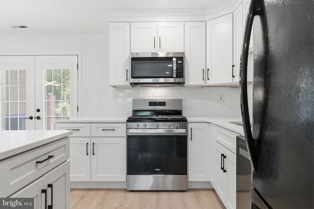 13 RAMPART DR, Chesterbrook, PA 19087
