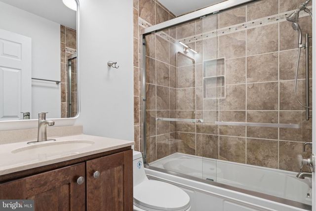 13 RAMPART DR, Chesterbrook, PA 19087