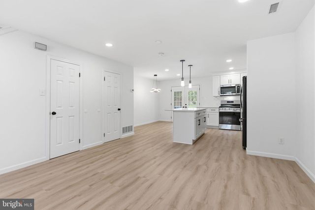 13 RAMPART DR, Chesterbrook, PA 19087