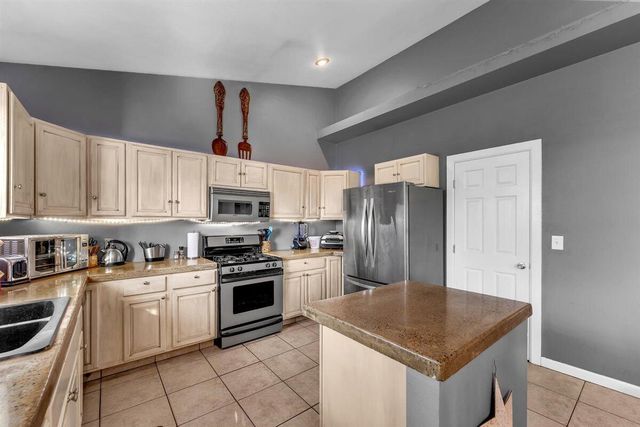 21956 Tom Bead Drive, Cottonwood, CA 96022