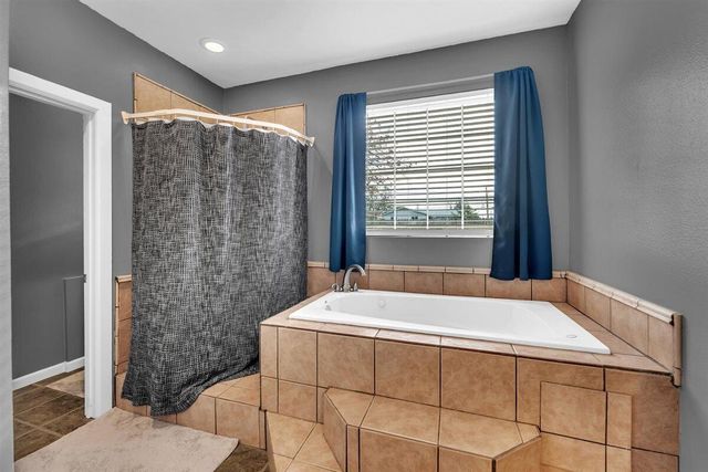 21956 Tom Bead Drive, Cottonwood, CA 96022