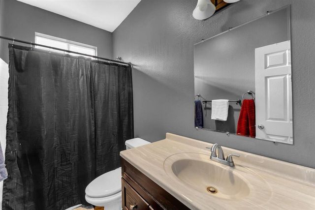 21956 Tom Bead Drive, Cottonwood, CA 96022