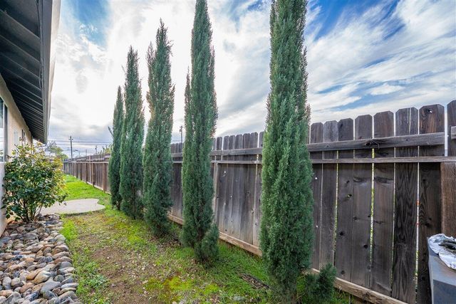 21956 Tom Bead Drive, Cottonwood, CA 96022