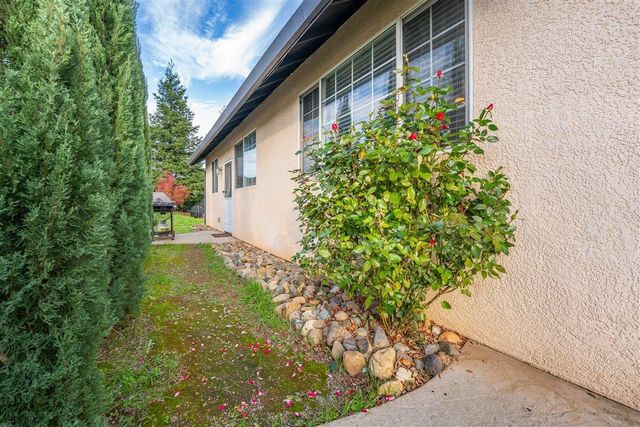 21956 Tom Bead Drive, Cottonwood, CA 96022