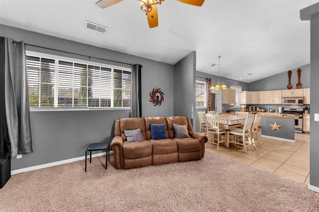 21956 Tom Bead Drive, Cottonwood, CA 96022