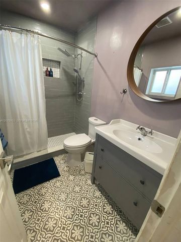 3280 SW 16th Ter, Miami, FL 33145