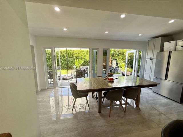 3280 SW 16th Ter, Miami, FL 33145