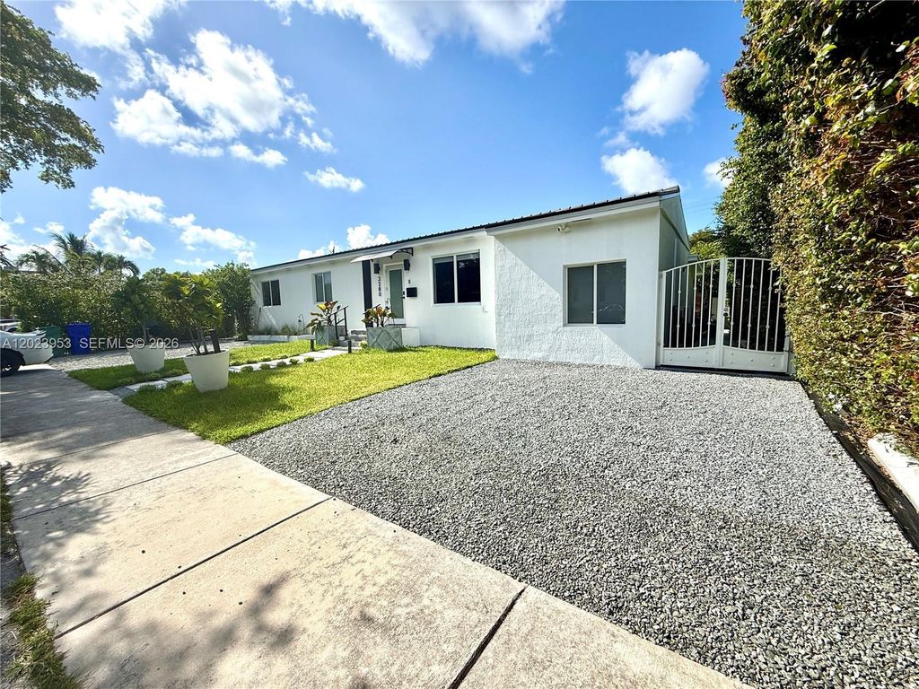 3280 SW 16th Ter, Miami, FL 33145
