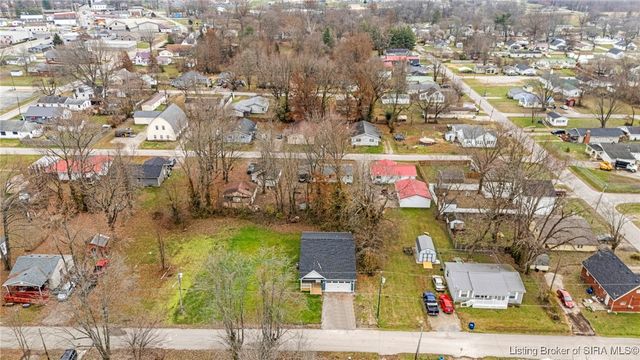 161 S Fifth Street, Austin, IN 47102