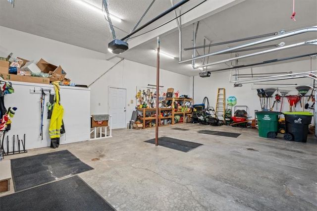 1112 NE Long Ridge Road, Lee's Summit, MO 64064