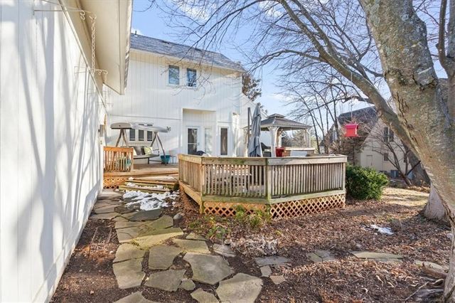 1112 NE Long Ridge Road, Lee's Summit, MO 64064