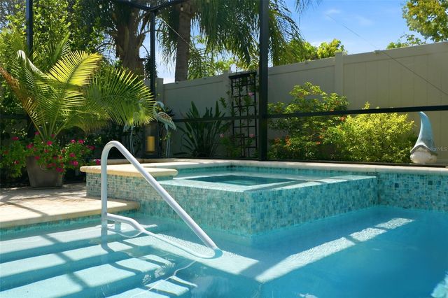 11750 LAKE LUCAYA DRIVE, Riverview, FL 33579