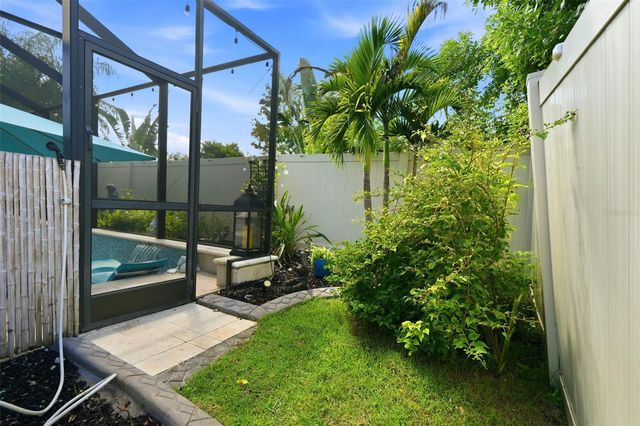 11750 LAKE LUCAYA DRIVE, Riverview, FL 33579