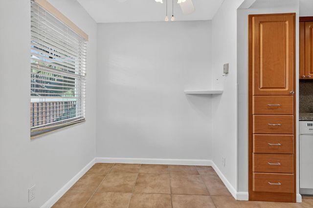 12950 SW 13th St 203 D, Pembroke Pines, FL 33027