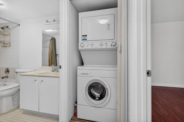 12950 SW 13th St 203 D, Pembroke Pines, FL 33027