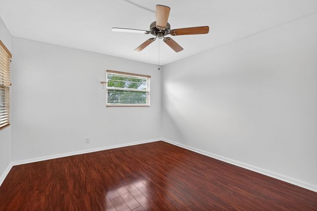 12950 SW 13th St 203 D, Pembroke Pines, FL 33027