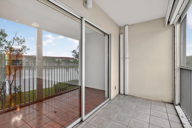 12950 SW 13th St 203 D, Pembroke Pines, FL 33027