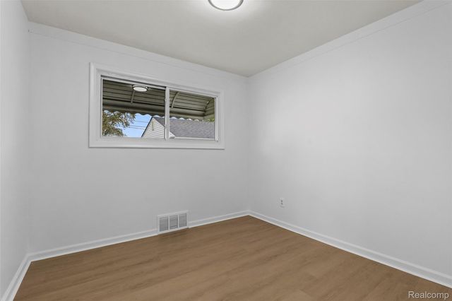 873 Schuman Street, Garden City, MI 48135