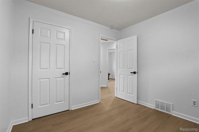 873 Schuman Street, Garden City, MI 48135