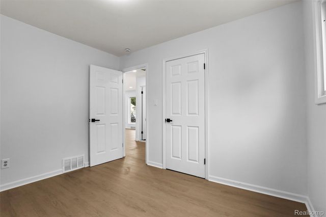 873 Schuman Street, Garden City, MI 48135
