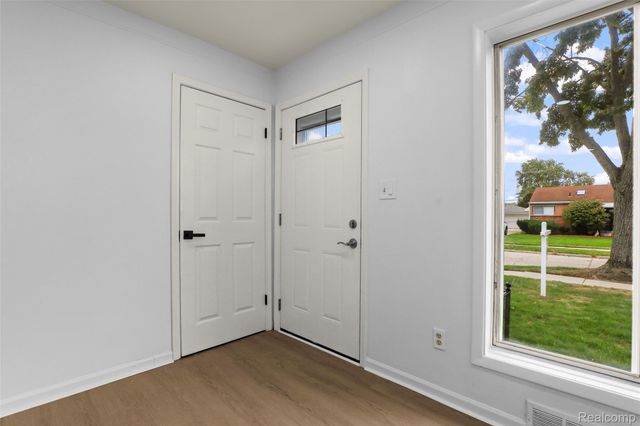 873 Schuman Street, Garden City, MI 48135