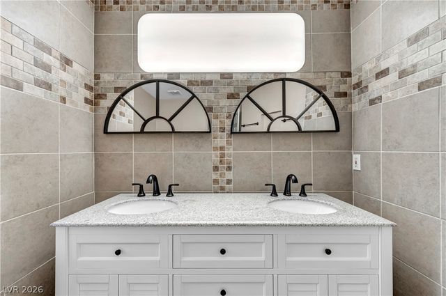 3923 Landsdown Place, Las Vegas, NV 89121