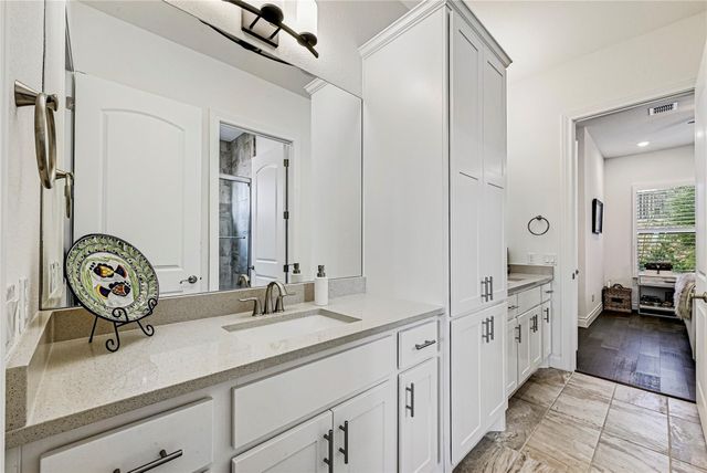 120 Delfino PL, Horseshoe Bay, TX 78657
