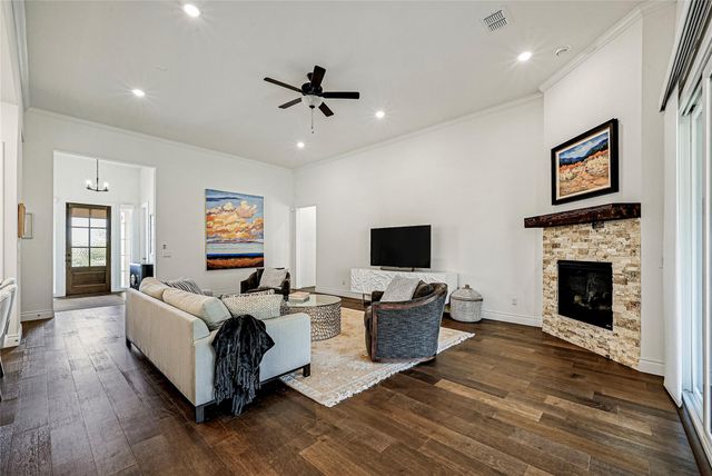 120 Delfino PL, Horseshoe Bay, TX 78657