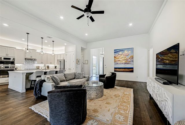120 Delfino PL, Horseshoe Bay, TX 78657