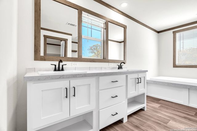 136 Syrah St, La Vernia, TX 78121