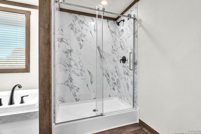 136 Syrah St, La Vernia, TX 78121