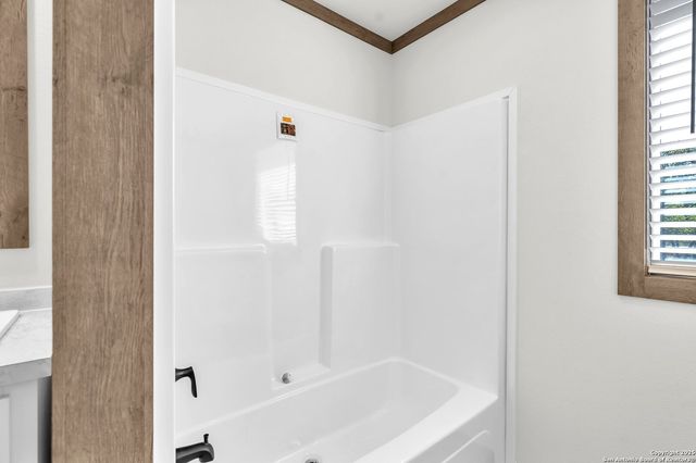 136 Syrah St, La Vernia, TX 78121