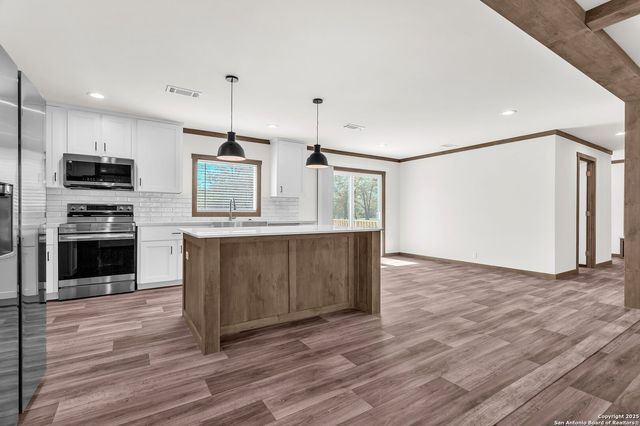 136 Syrah St, La Vernia, TX 78121