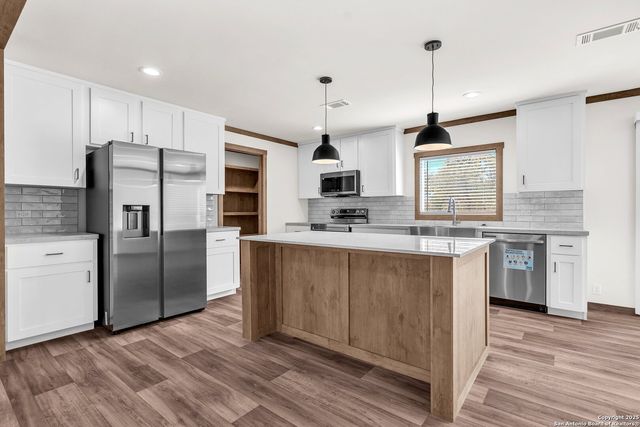 136 Syrah St, La Vernia, TX 78121