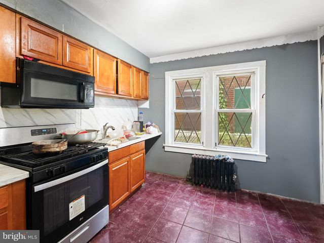 37 CHRISTOPH AVE, Trenton, NJ 08618