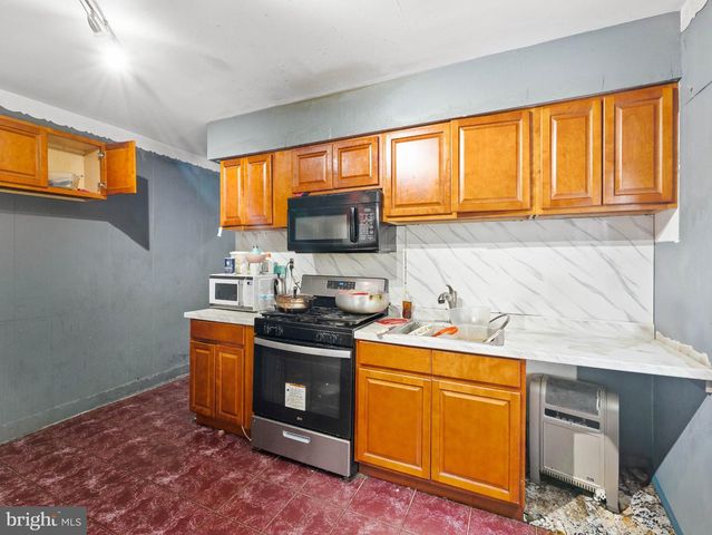 37 CHRISTOPH AVE, Trenton, NJ 08618