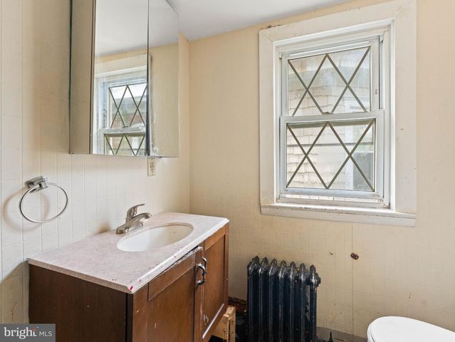 37 CHRISTOPH AVE, Trenton, NJ 08618