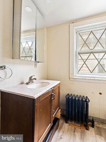 37 CHRISTOPH AVE, Trenton, NJ 08618